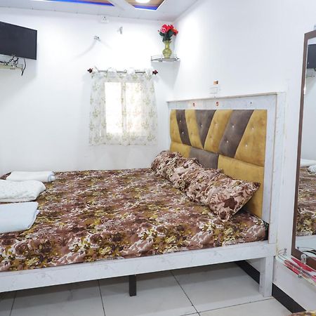 Bombay Hotel Ujjain Bagian luar foto