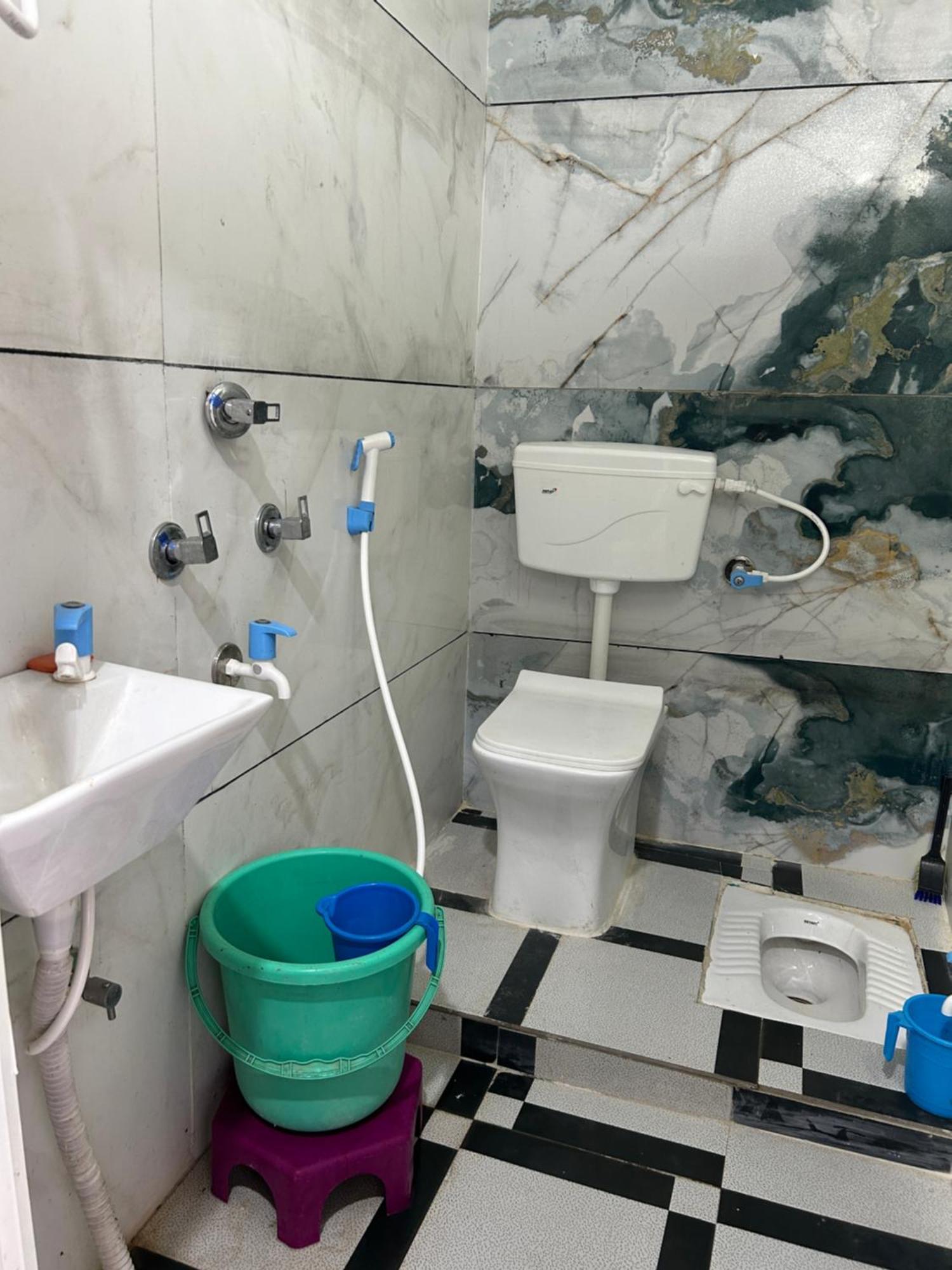 Bombay Hotel Ujjain Bagian luar foto